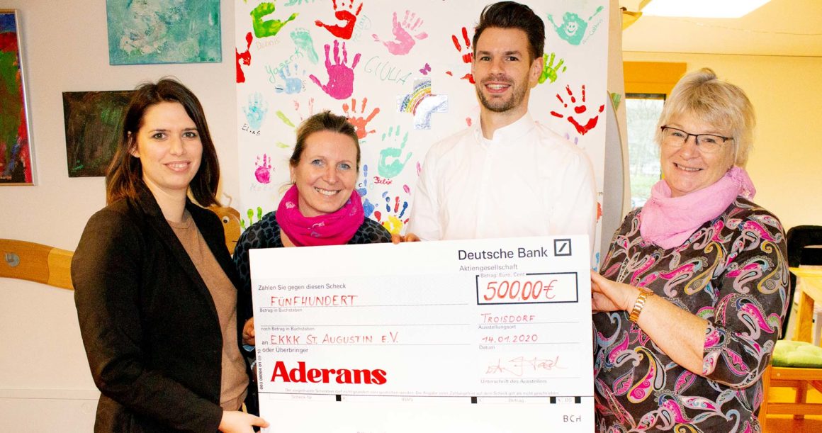 Bunte Beanies bereiteten den Kindern eine besondere Freude