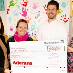 Bunte Beanies bereiteten den Kindern eine besondere Freude