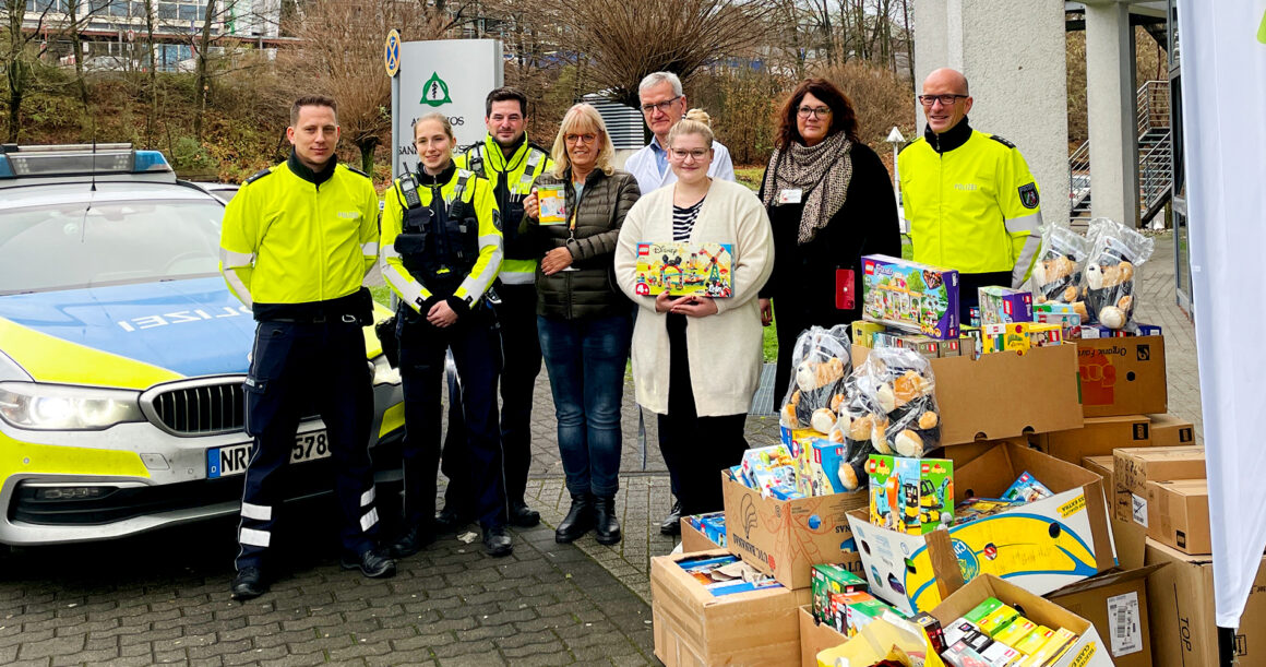 Spendenübergabe am 22.12.2022 die 3. mit der Polizei Sankt Augustin 